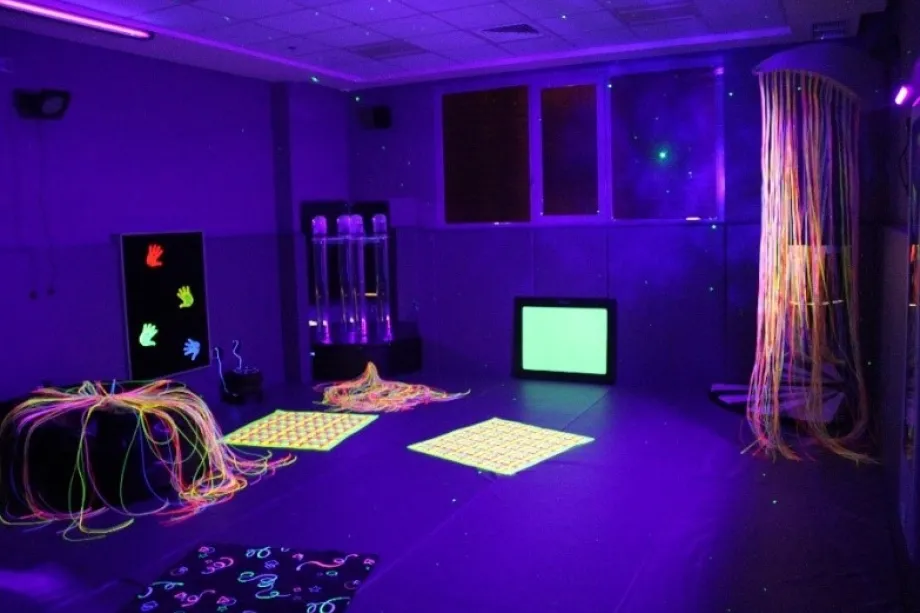 The Chiaroscuro Sensory Dark Room package.