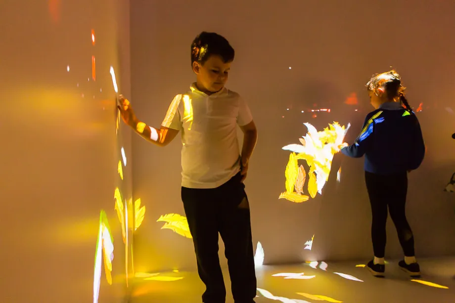 The immersive room produced by Experia located at The Aspire School.