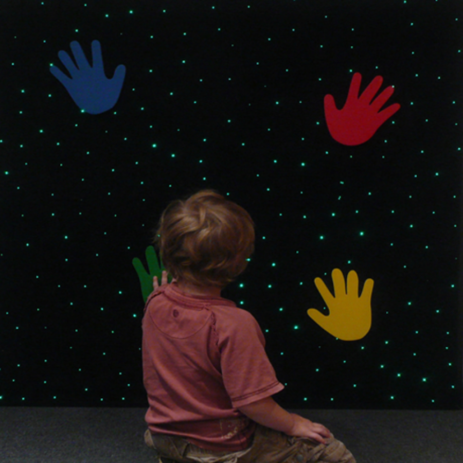 Interactive LED Hand Carpet – Interaktivni LED tapet sa otiscima ruku