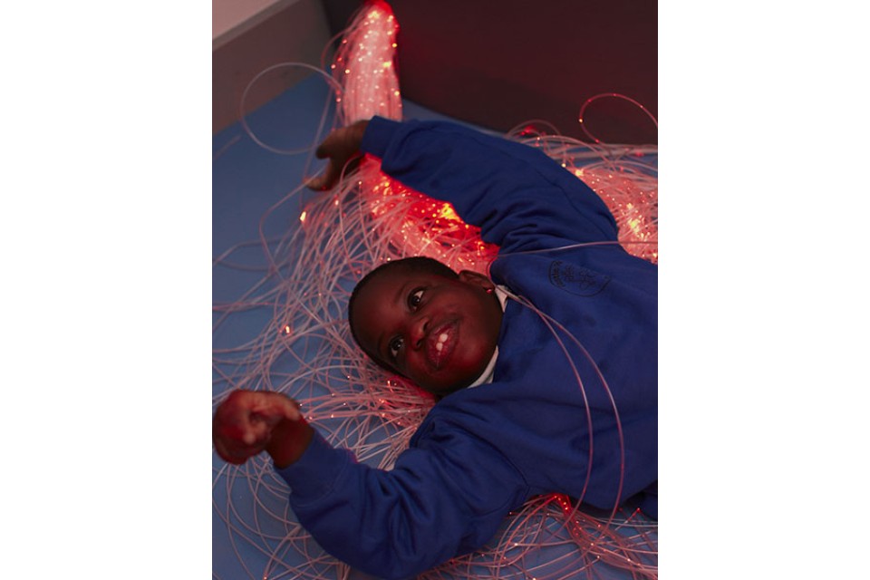 Pioppi - The interactive sensory plinth